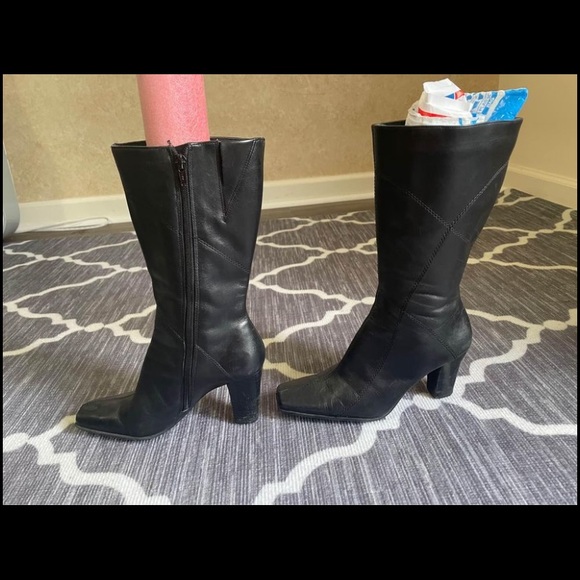 Bandolino Leather Mid High Black Boots - Picture 4 of 6